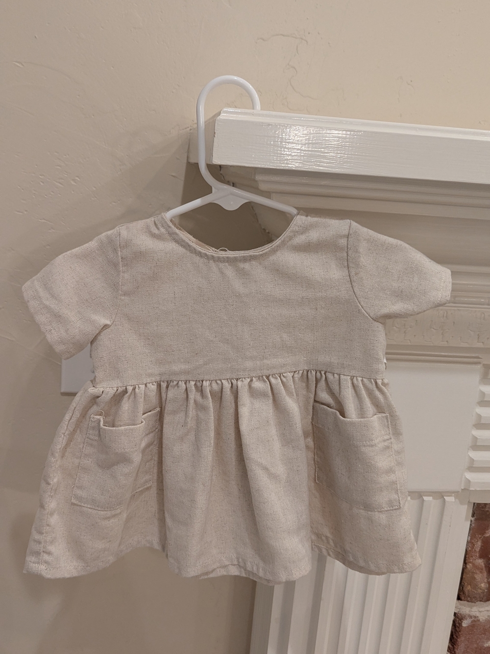 Little Cottonwood | Neutral Linen-Look Baby Dress with Pockets
